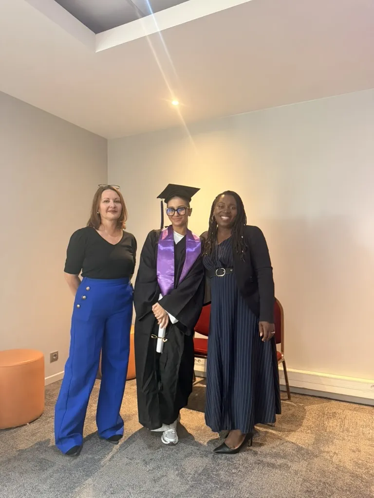 Remise du diplôme à un diplômé de la promotion 2026, photo 5
