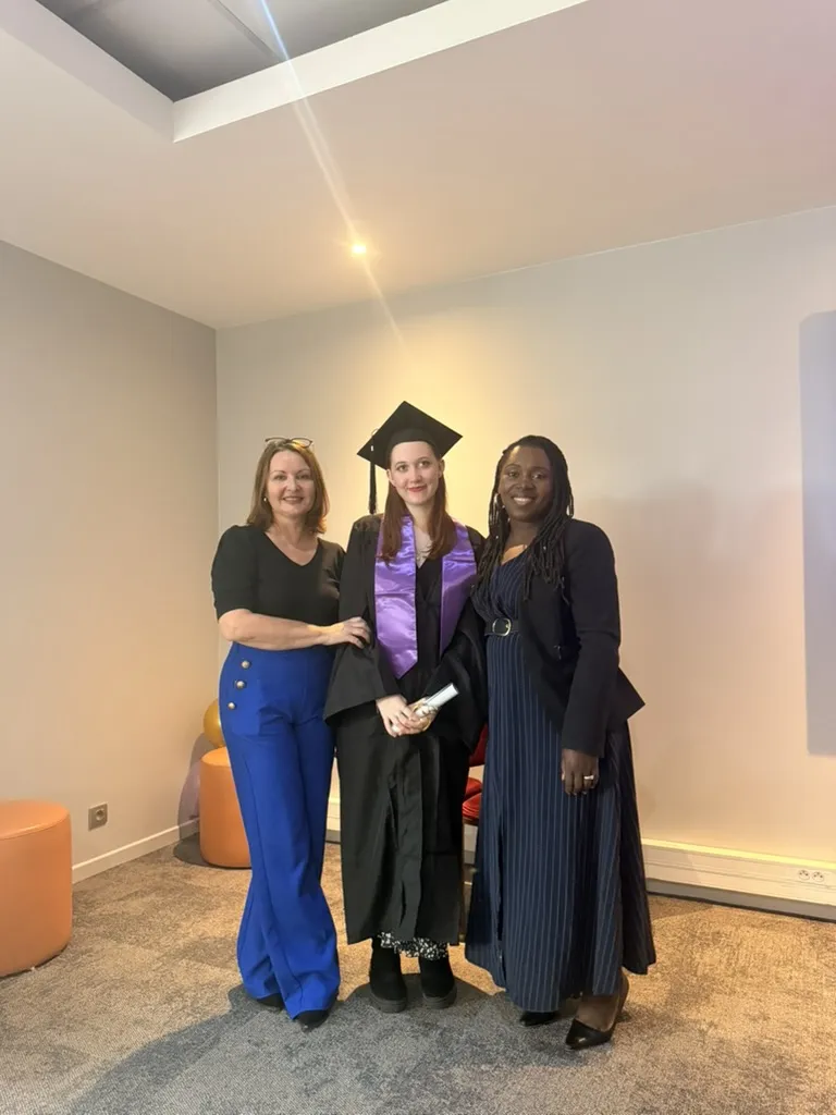 Remise du diplôme à un diplômé de la promotion 2026, photo 10
