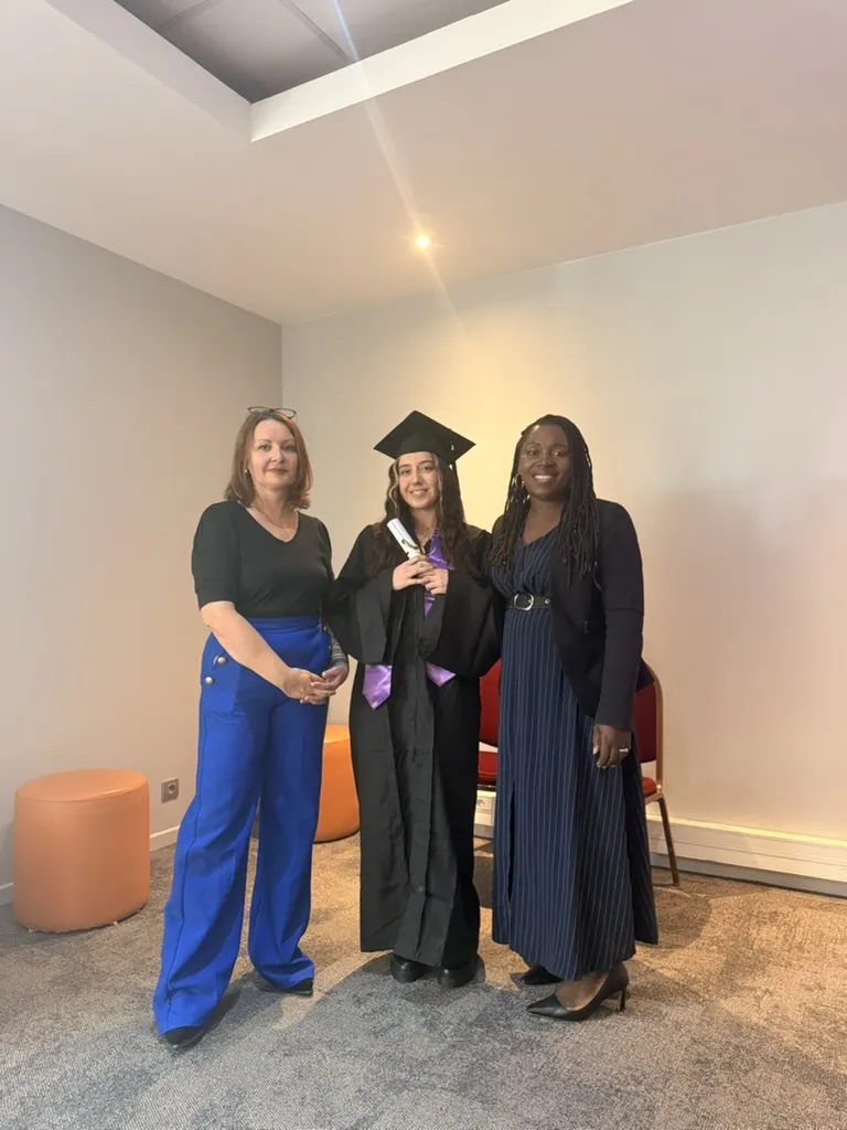 Remise du diplôme à un diplômé de la promotion 2026, photo 14